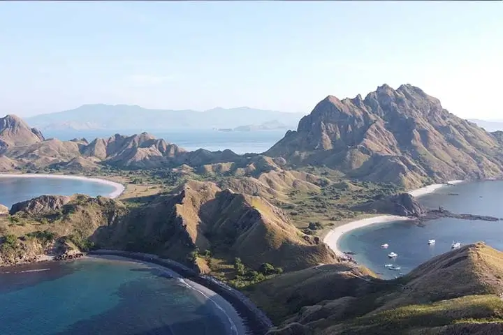 komodo island tour: padar island
